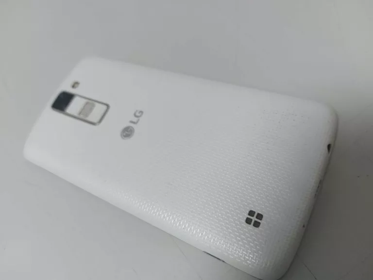 TELEFON LG K8 ZBITY