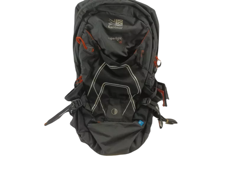 plecak-karrimor-superlight-25-czarny-cechy-dodatkowe-miejsce-na-bidon
