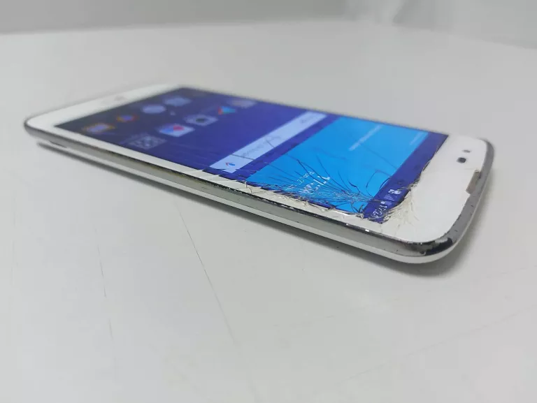 TELEFON LG K8 ZBITY