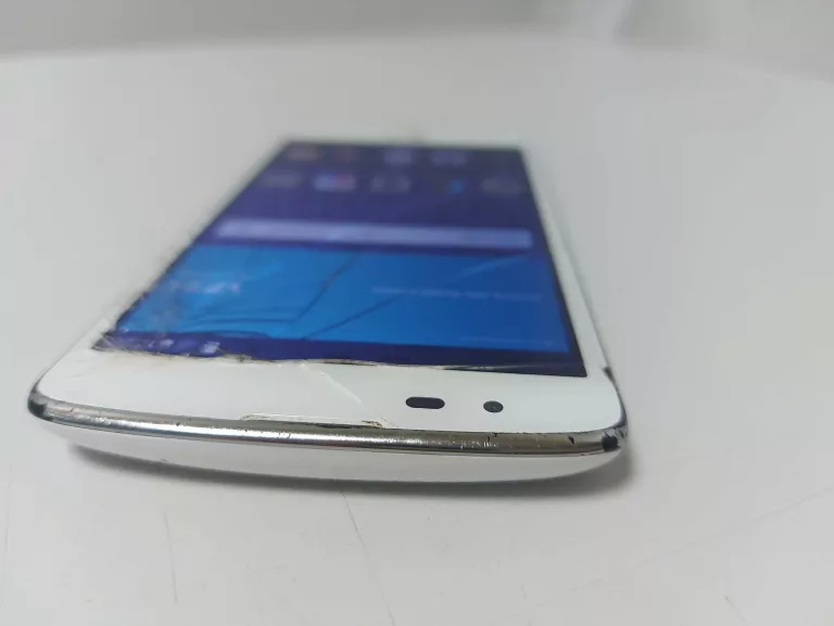 TELEFON LG K8 ZBITY