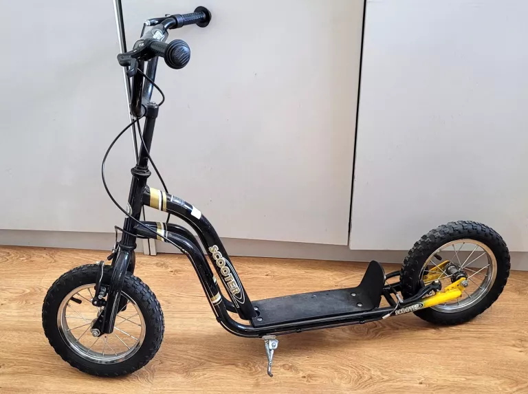 HULAJNOGA SCOOTER NA POMPOWANYCH KOŁACH