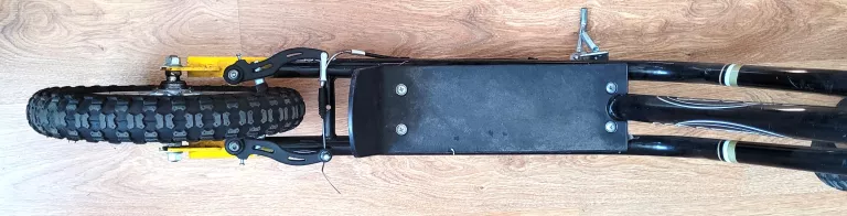 HULAJNOGA SCOOTER NA POMPOWANYCH KOŁACH