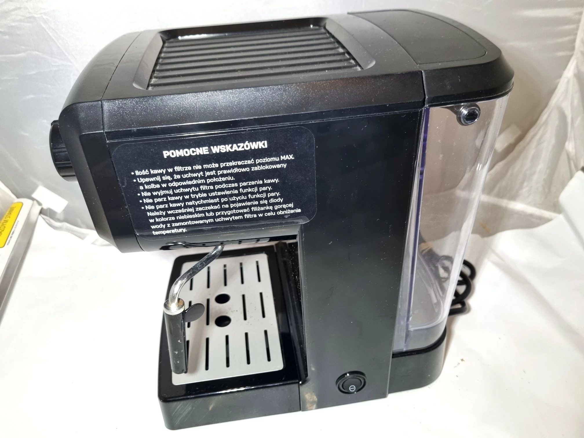 ekspres-gotze-jensen-ecm500k-kolor-dominujacy-czarny