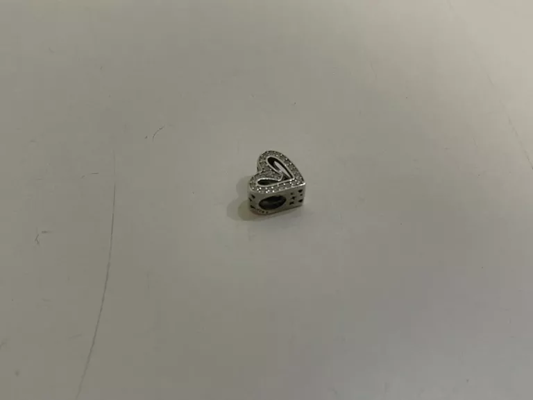 charms-serce-material-srebro