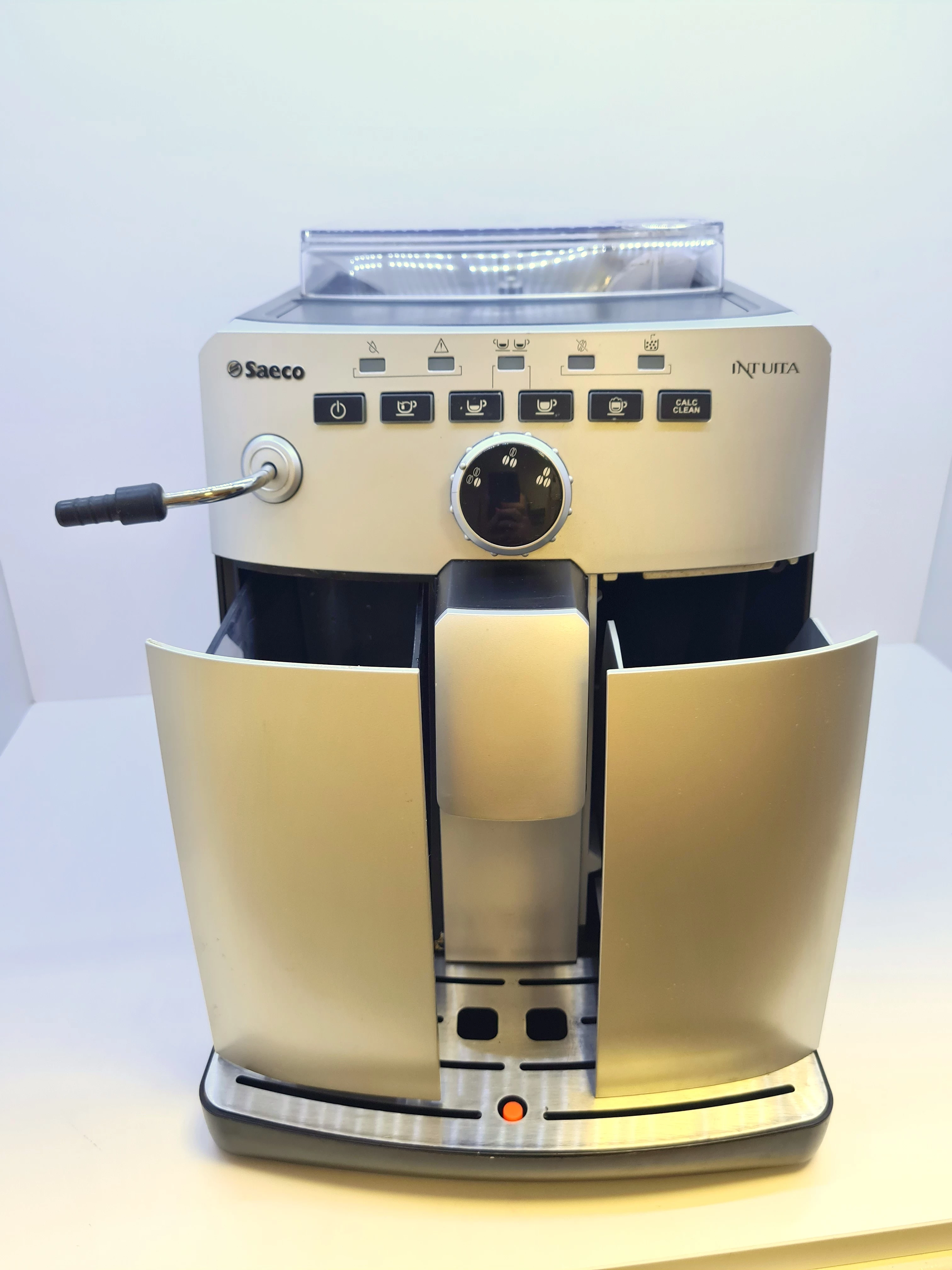 ekspres-do-kawy-philips-saeco-intuita-hd8750-ins-kolor-dominujacy-czarny