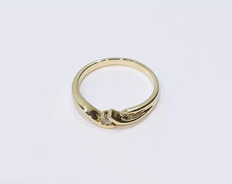 zloty-pierscionek-z-brylantem-224g-585-r12-wykonczenie-15753-4