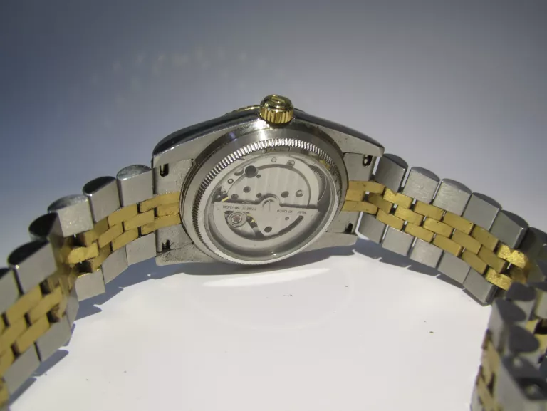 zegarek-parnis-automatic-funkcje-datownik