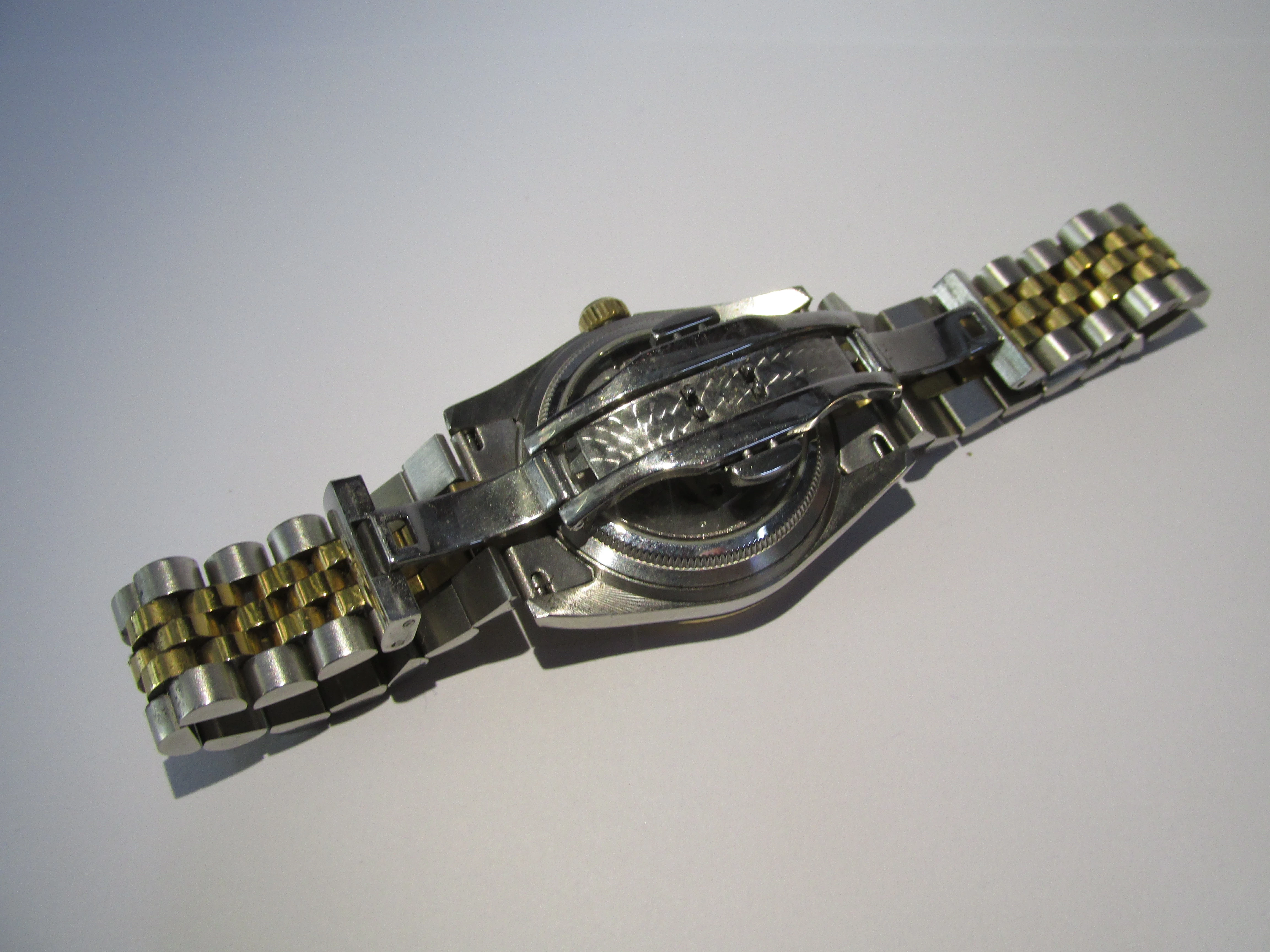 zegarek-parnis-automatic-ksztalt-koperty-okragla