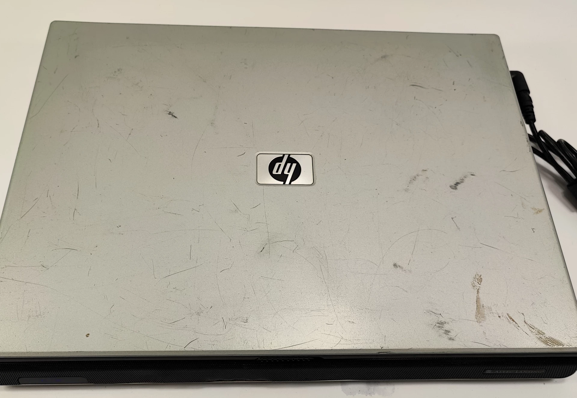 hp-pavilion-dv5000-celeron-15-gb-ram-120-gb-hdd-seria-procesora-intel-celeron