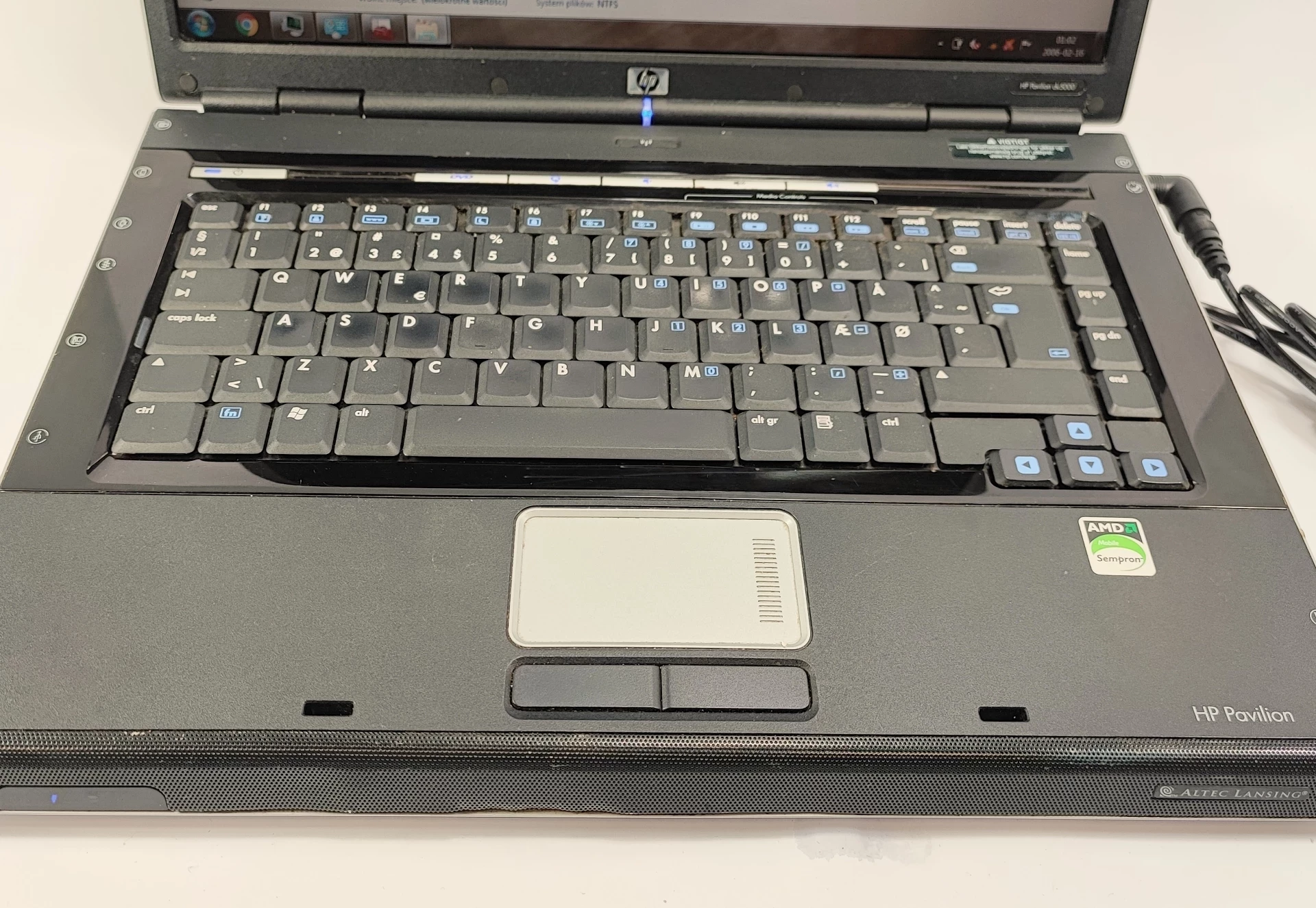 hp-pavilion-dv5000-celeron-15-gb-ram-120-gb-hdd-rozdzielczosc-px-1366-x-768