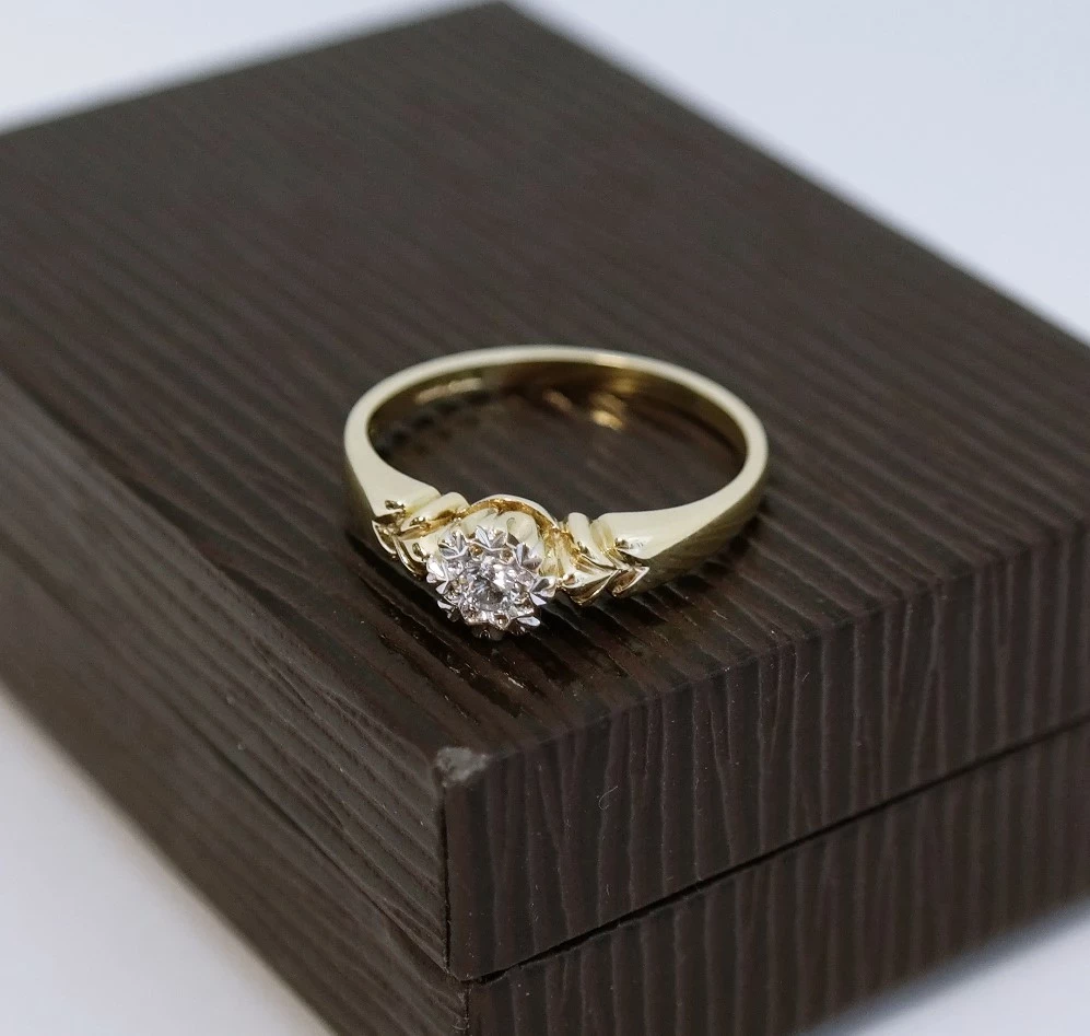 zloty-pierscionek-z-brylantem-014ct-pr-375-r-15-rudnickiego-10-warszawa