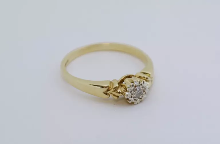 zloty-pierscionek-z-brylantem-014ct-pr-375-r-15-rodzaj-klasyczne