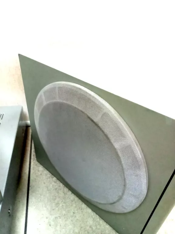 KINO DOMOWE YUKAI KOLUMNY SUBWOOFER