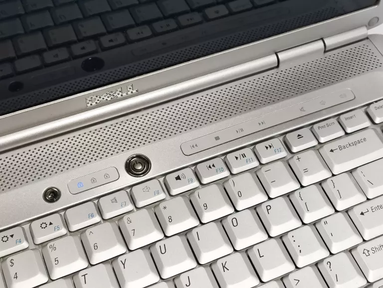 LAPTOP DELL INSPIRON 1525 2GB / 250GB INTEL CORE