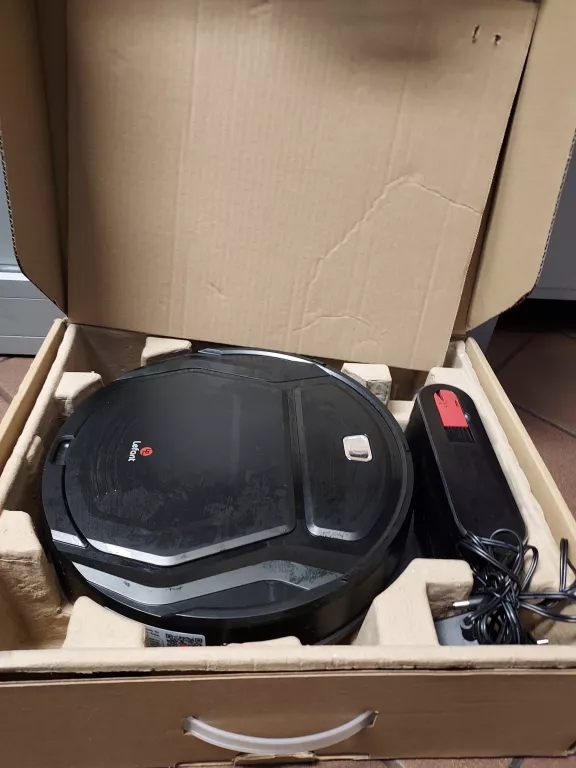 ROBOT SPRZĄTAJĄCY LEFANT M201