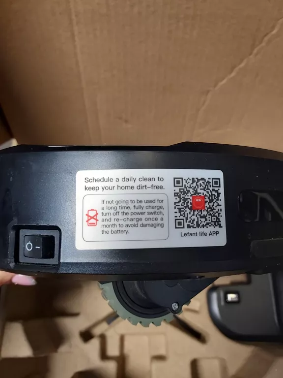 ROBOT SPRZĄTAJĄCY LEFANT M201
