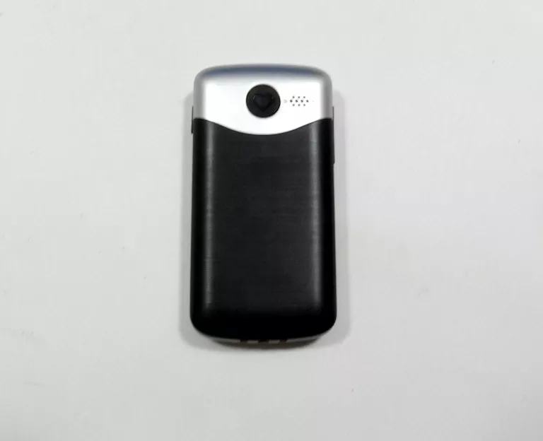 TELEFON MAXCOM MM831