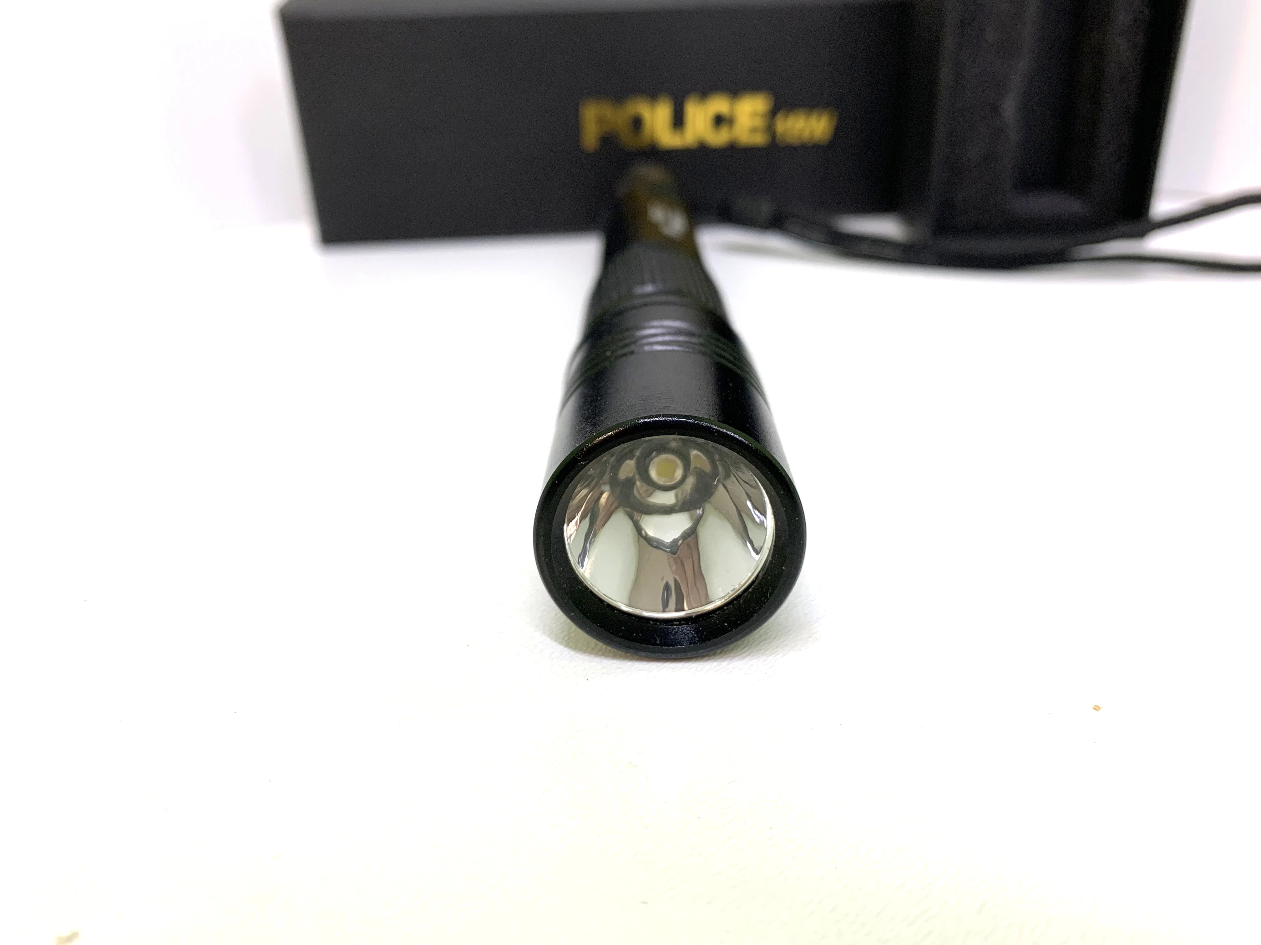 police-latarka-15w-rodzaj-klasyczna