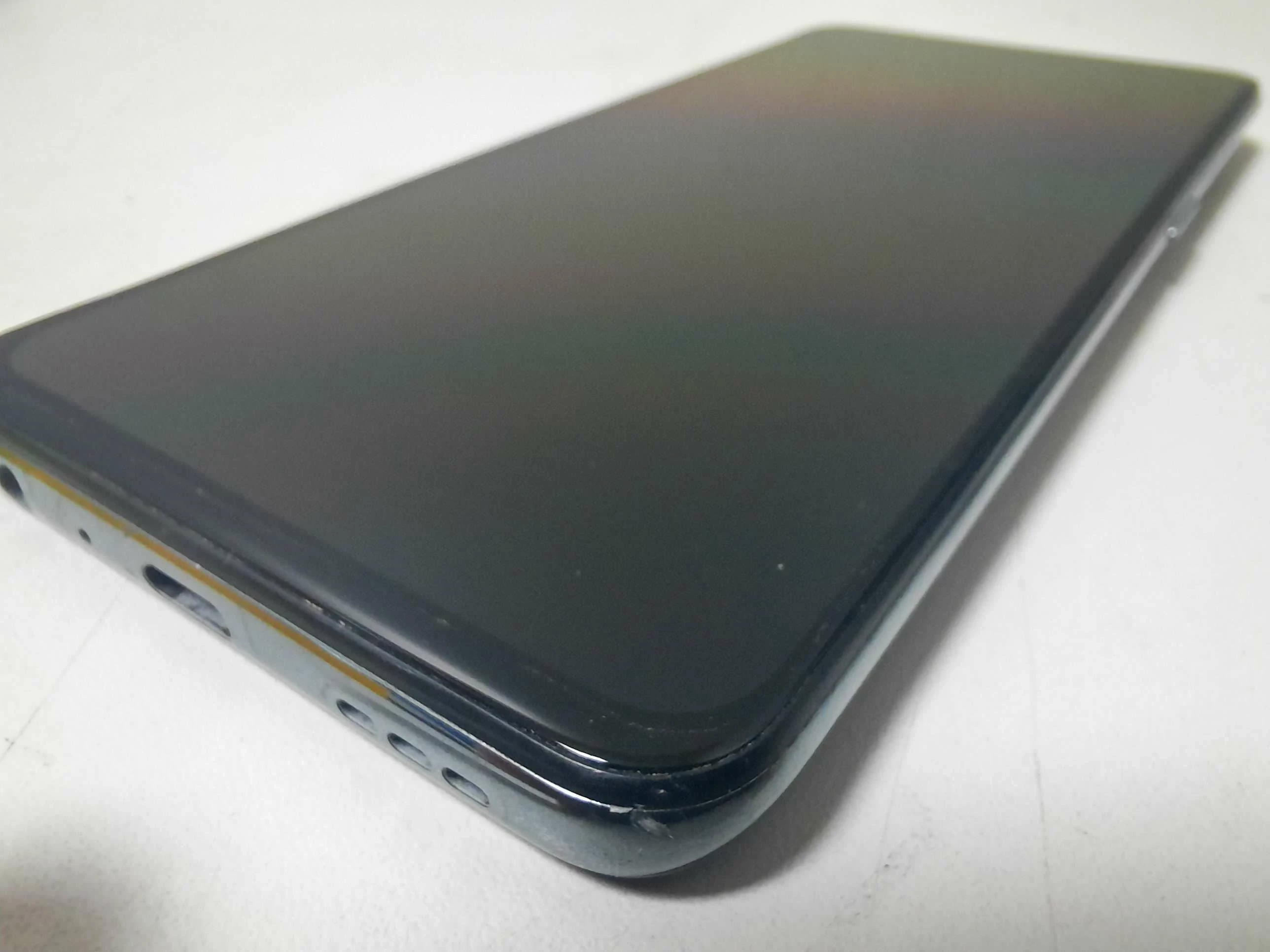 telefon-realme-gt-master-edition-6128-gb-przekatna-ekranu-643