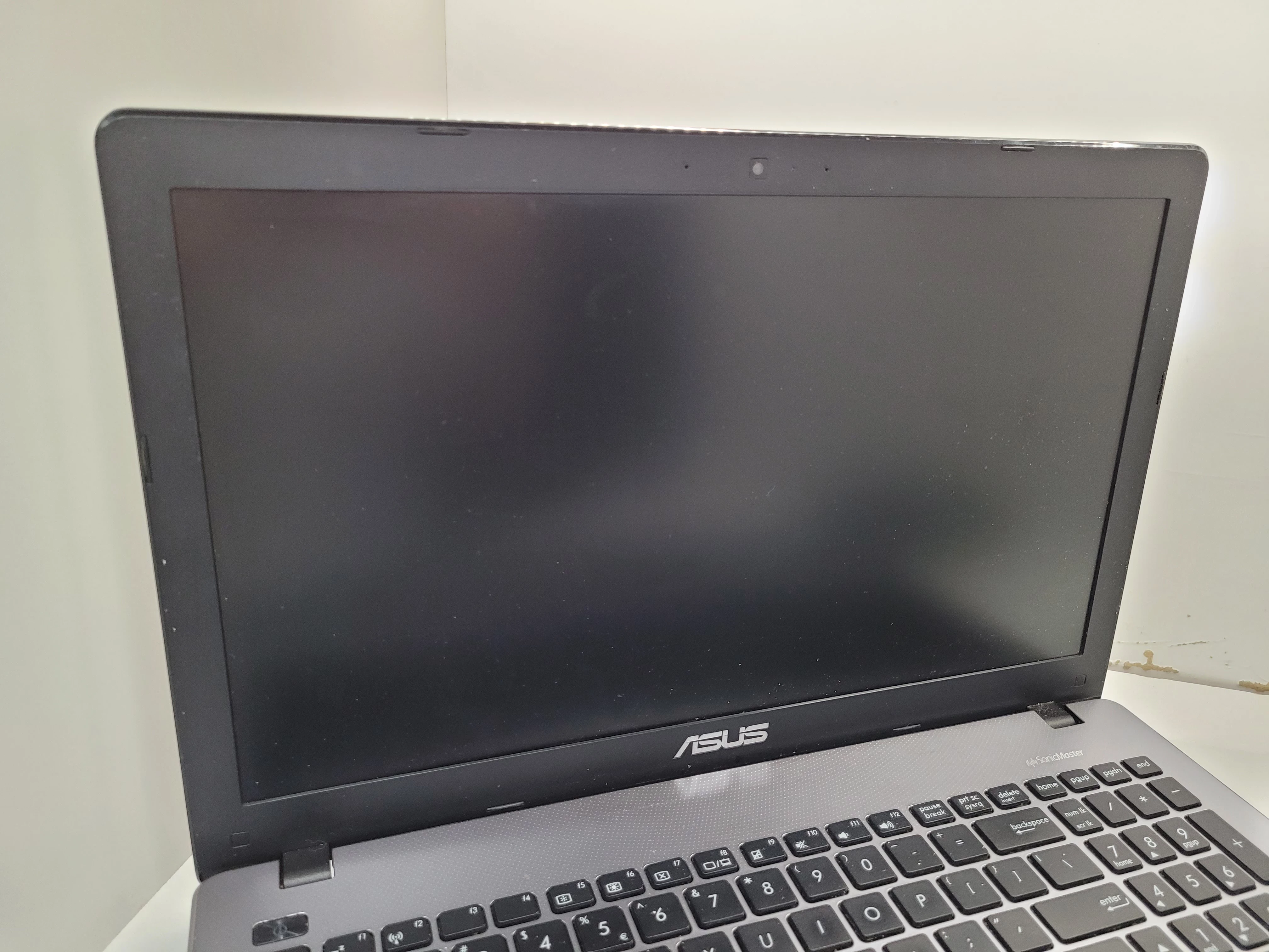 laptop-asus-x550-zasilacz-wielkosc-pamieci-ram-4-gb