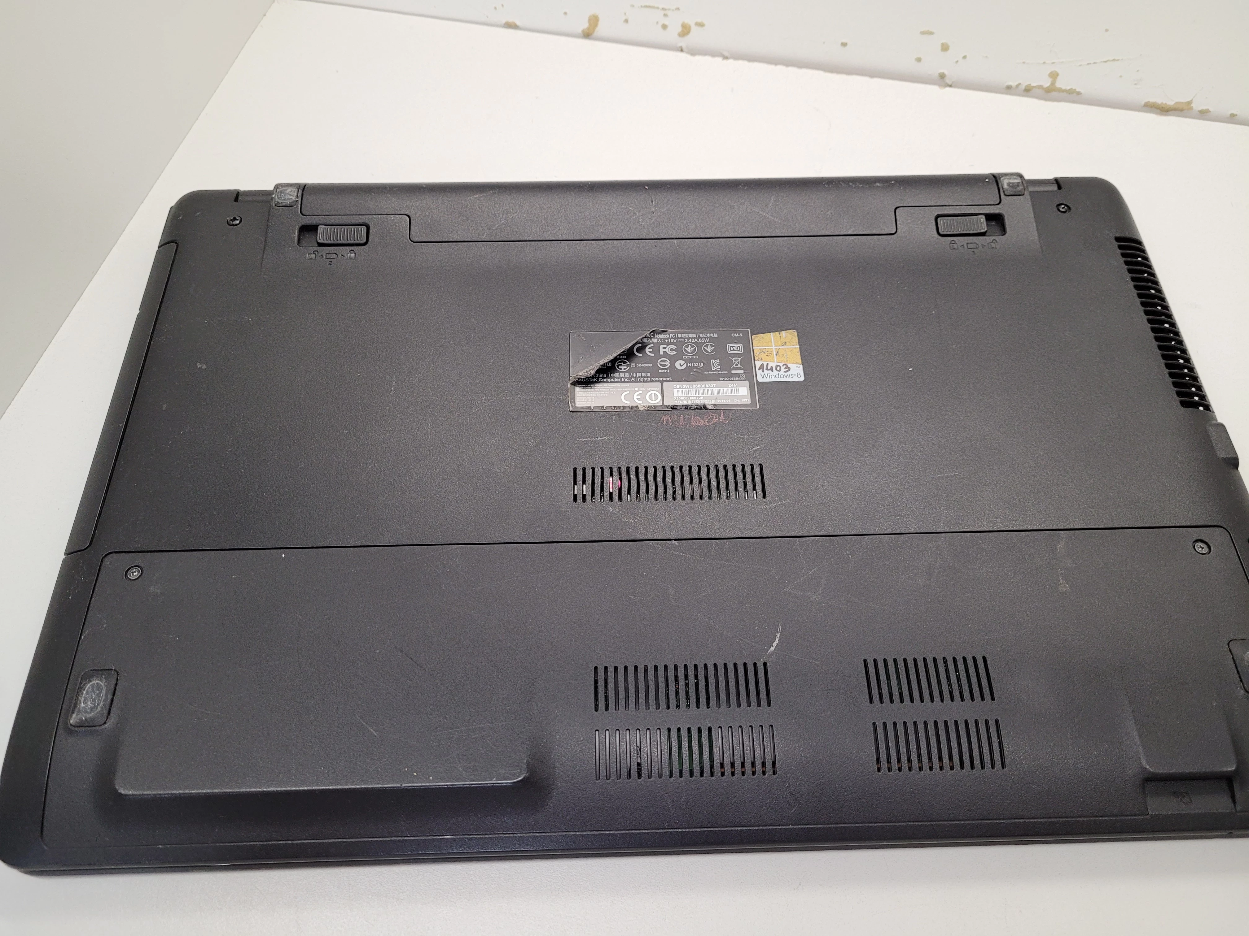 laptop-asus-x550-zasilacz-przekatna-ekranu-156