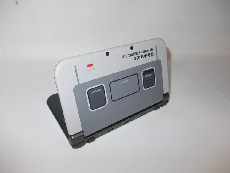 konsola-nintendo-3ds-new-snes-duzo-gier-okazja-ean-1212513324231