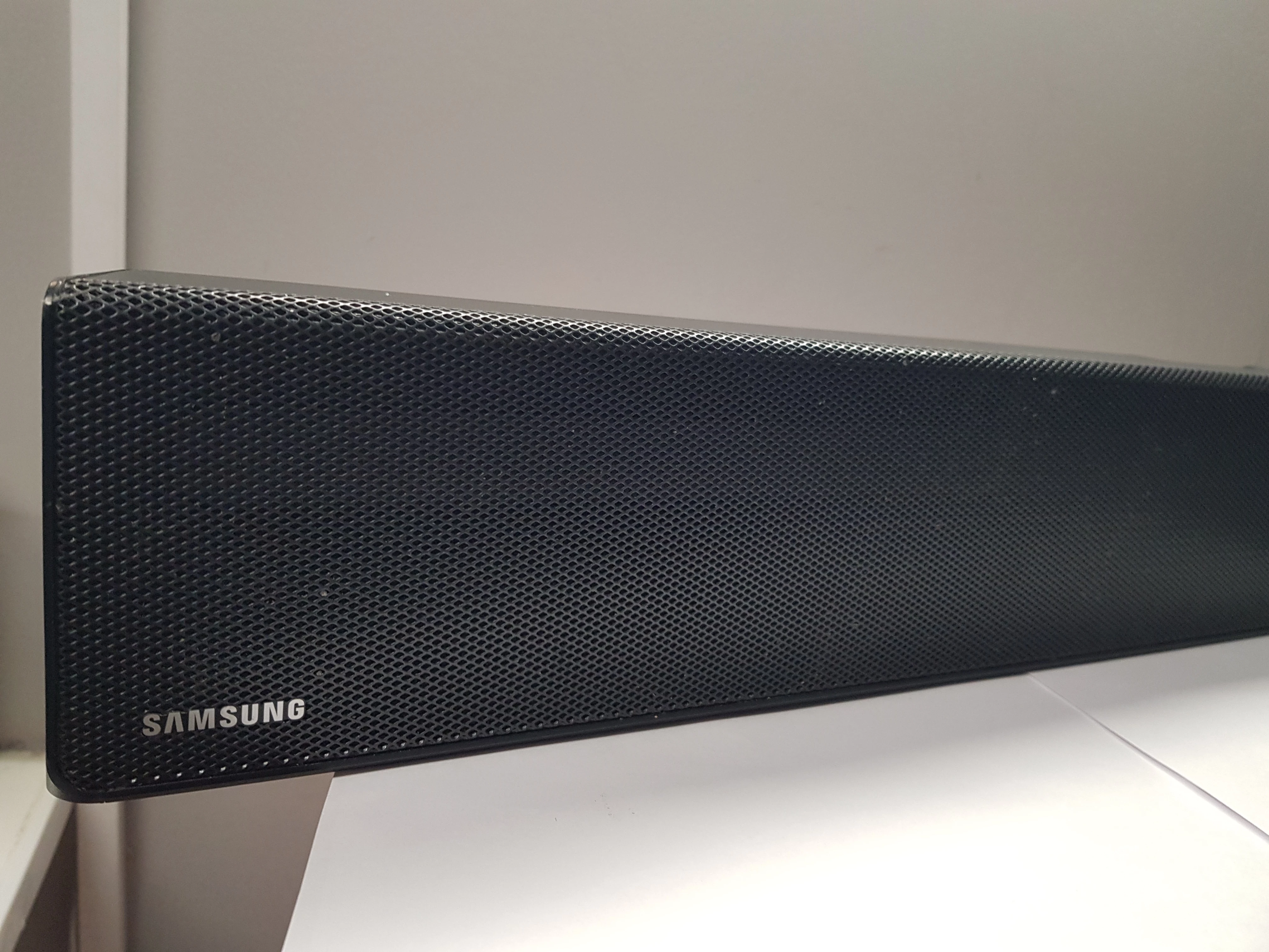 saundbar-samsung-ps-wn30-pilot-stan-uzywany