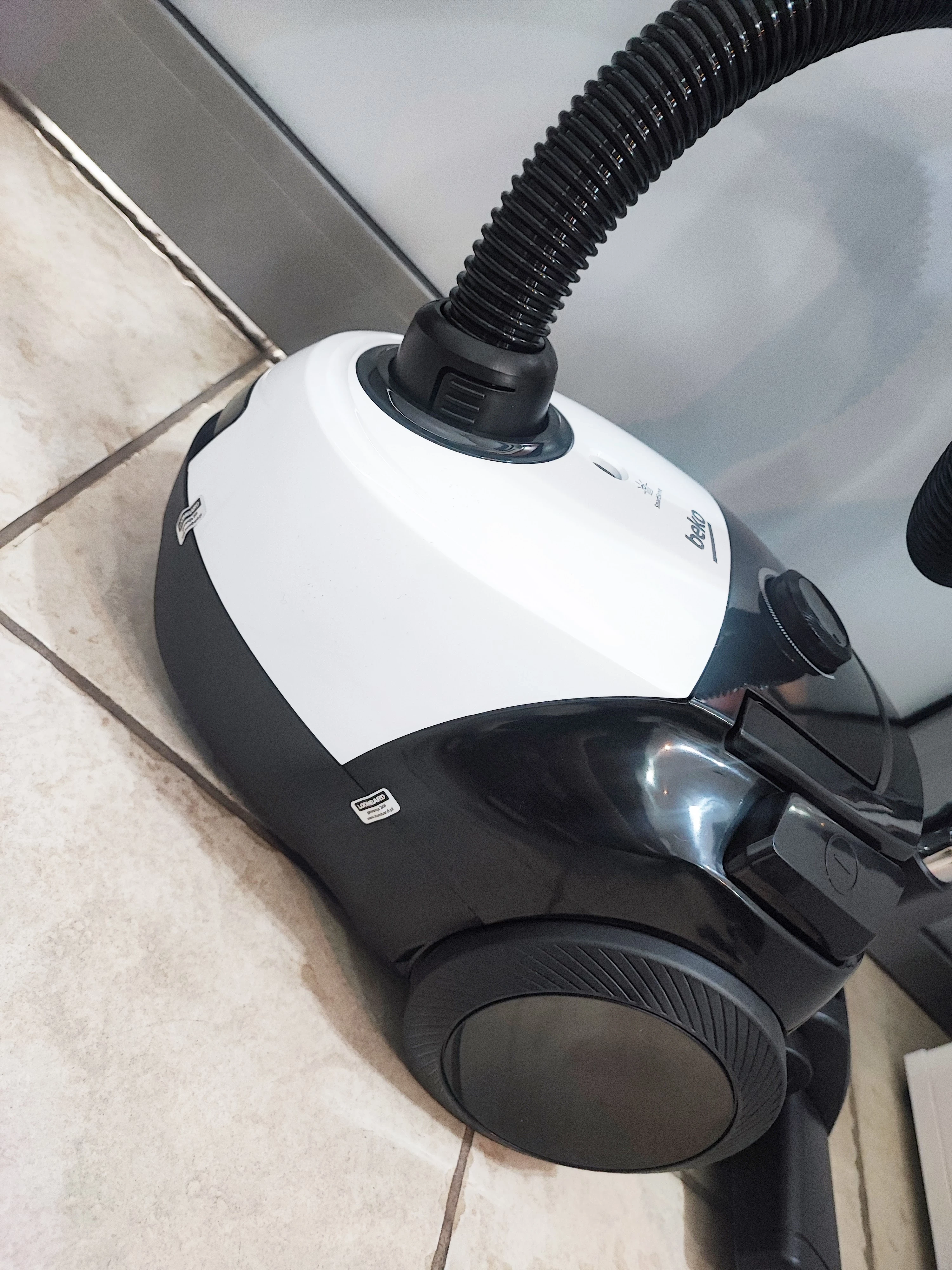 odkurzacz-workowy-beko-vcc34801aw-marka-beko