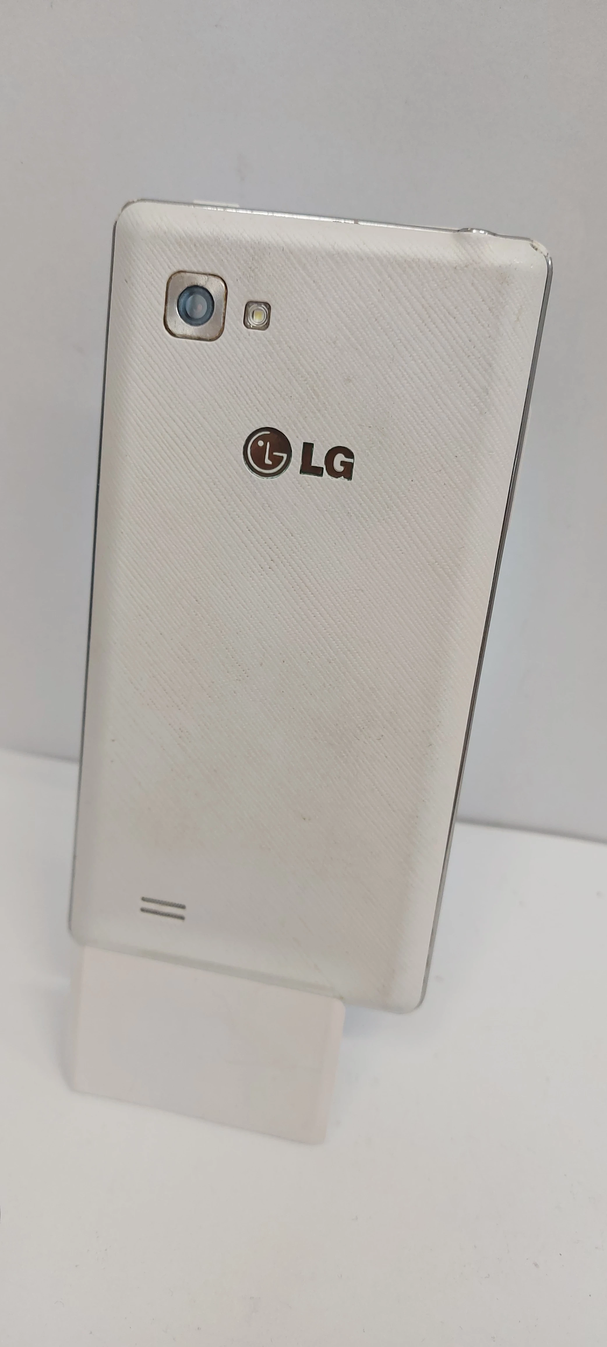 telefon-lg-p880-ean-6901443233076