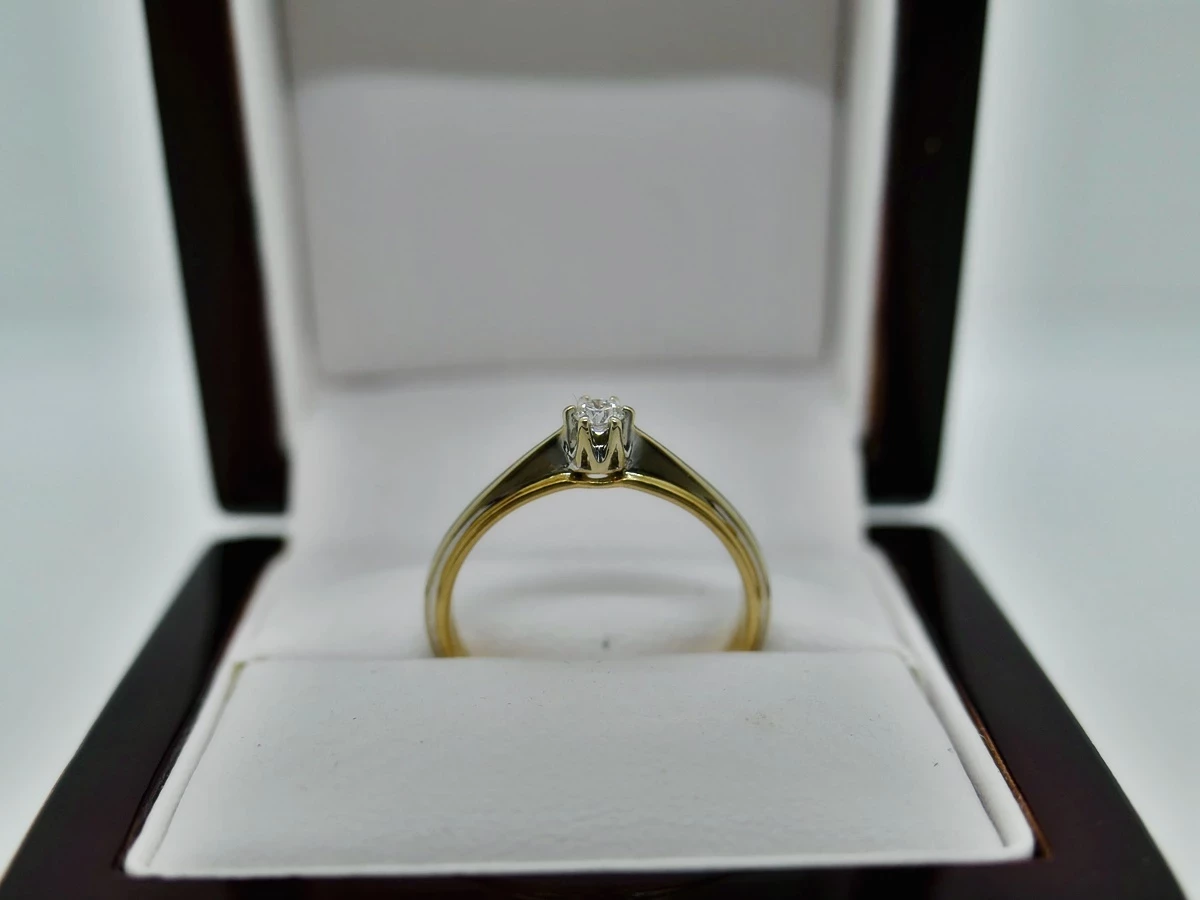 olsniewajacy-zloty-pierscionek-z-brylantem-585-r17-material-15835-2