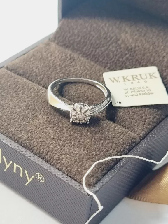 w-kruk-pierscionek-z-diamentami-w-206-585-kamien-diament