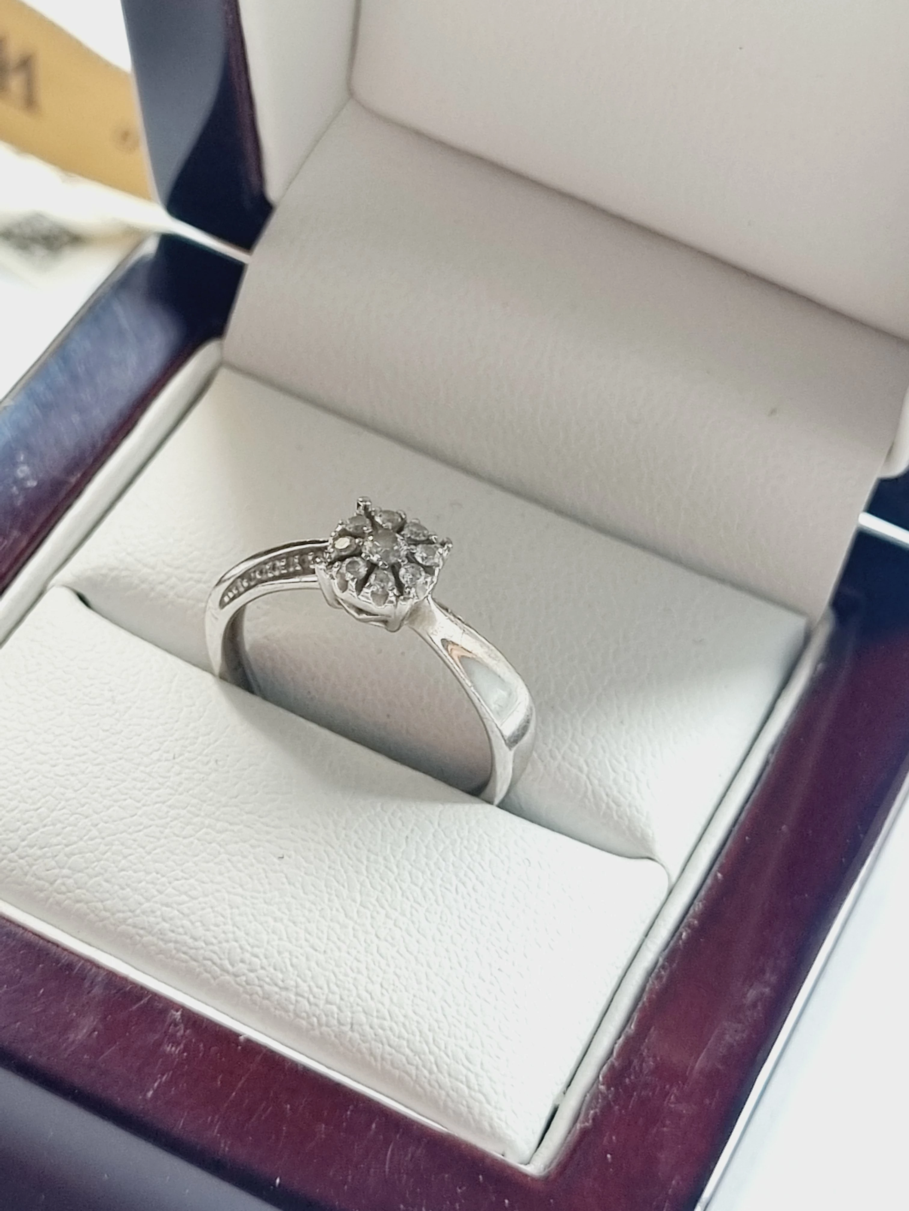 w-kruk-pierscionek-z-diamentami-w-206-585-marka-wkruk