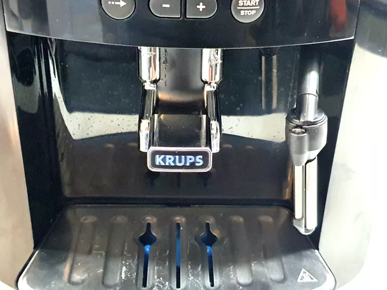 ekspres-cisnieniowy-krups-eab100-model-arabica-ea8170