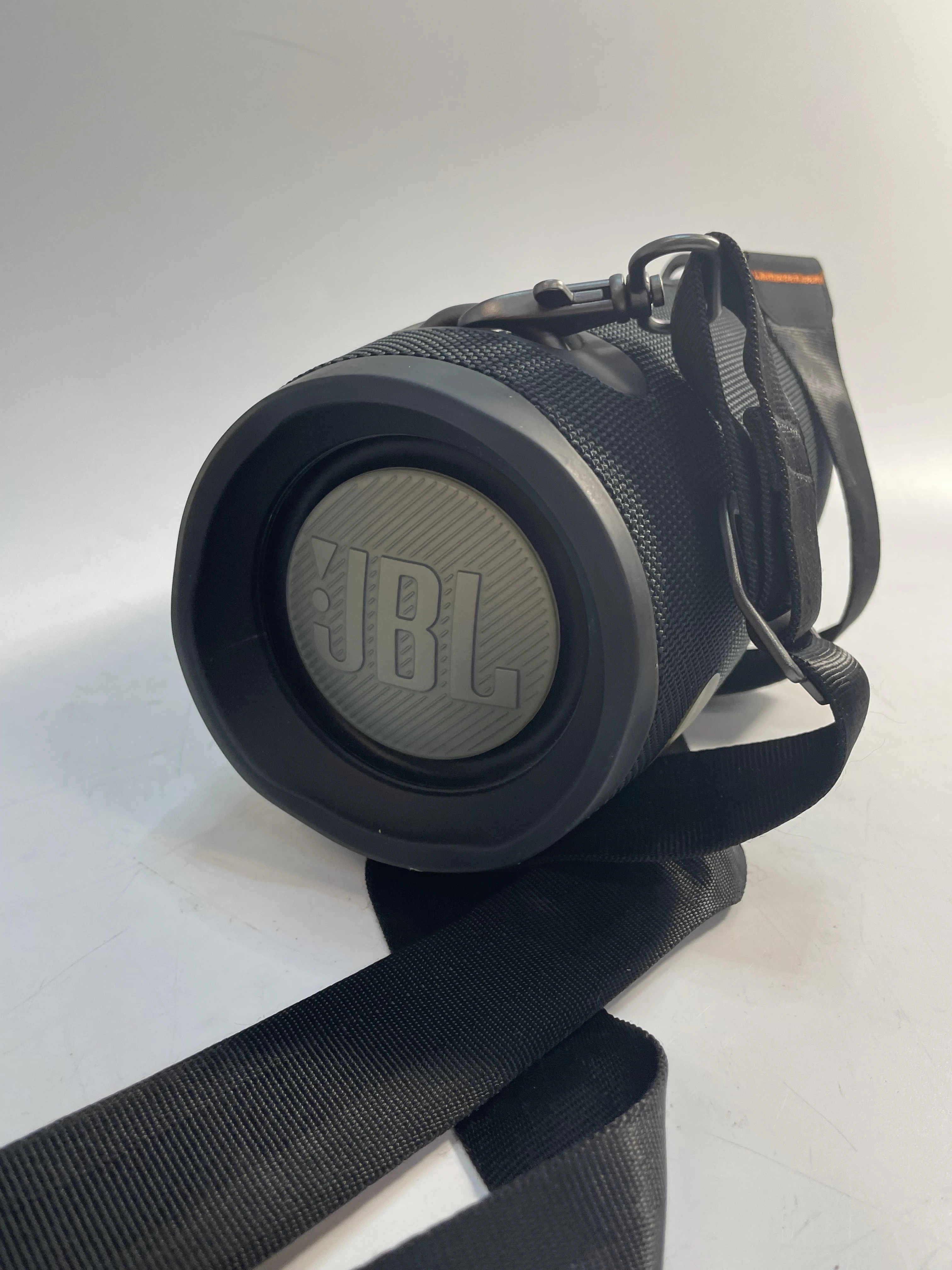 glosnik-jbl-xtreme-2-pasek-stan-idealny-stan-uzywany