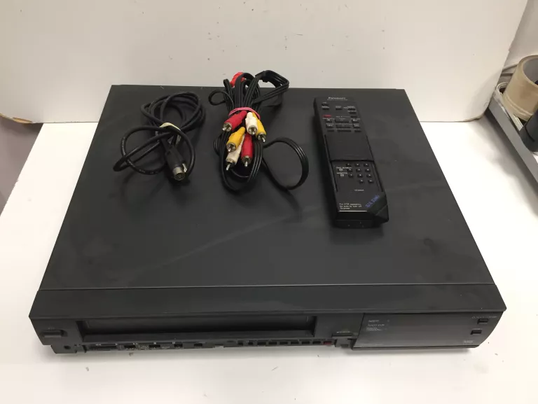 MAGNETOWID VHS PANASONIC NV-L25EE + KABLE + PILOT