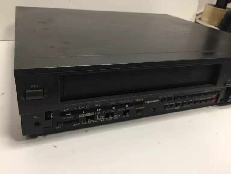 MAGNETOWID VHS PANASONIC NV-L25EE + KABLE + PILOT