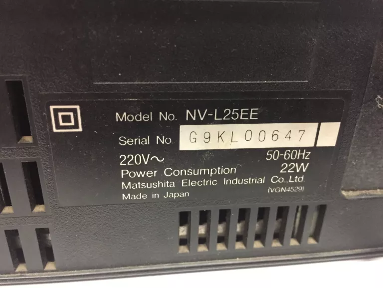 MAGNETOWID VHS PANASONIC NV-L25EE + KABLE + PILOT