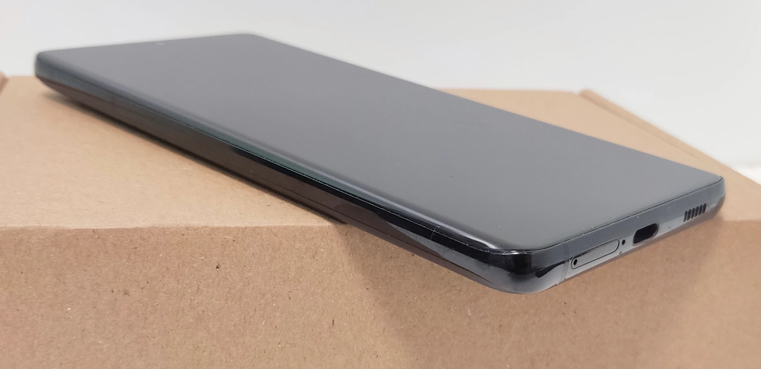 telefon-samsung-galaxy-s21-ultra-5g-16512gb-wbudowana-pamiec-512-gb