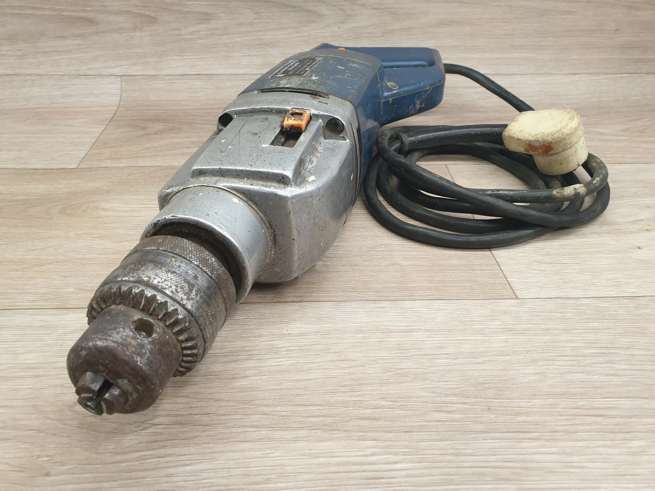 wiertarka-elprom-lowecz-bulgaria-bz16a-dwubiegowa-stan-nie-wymaga-renowacji