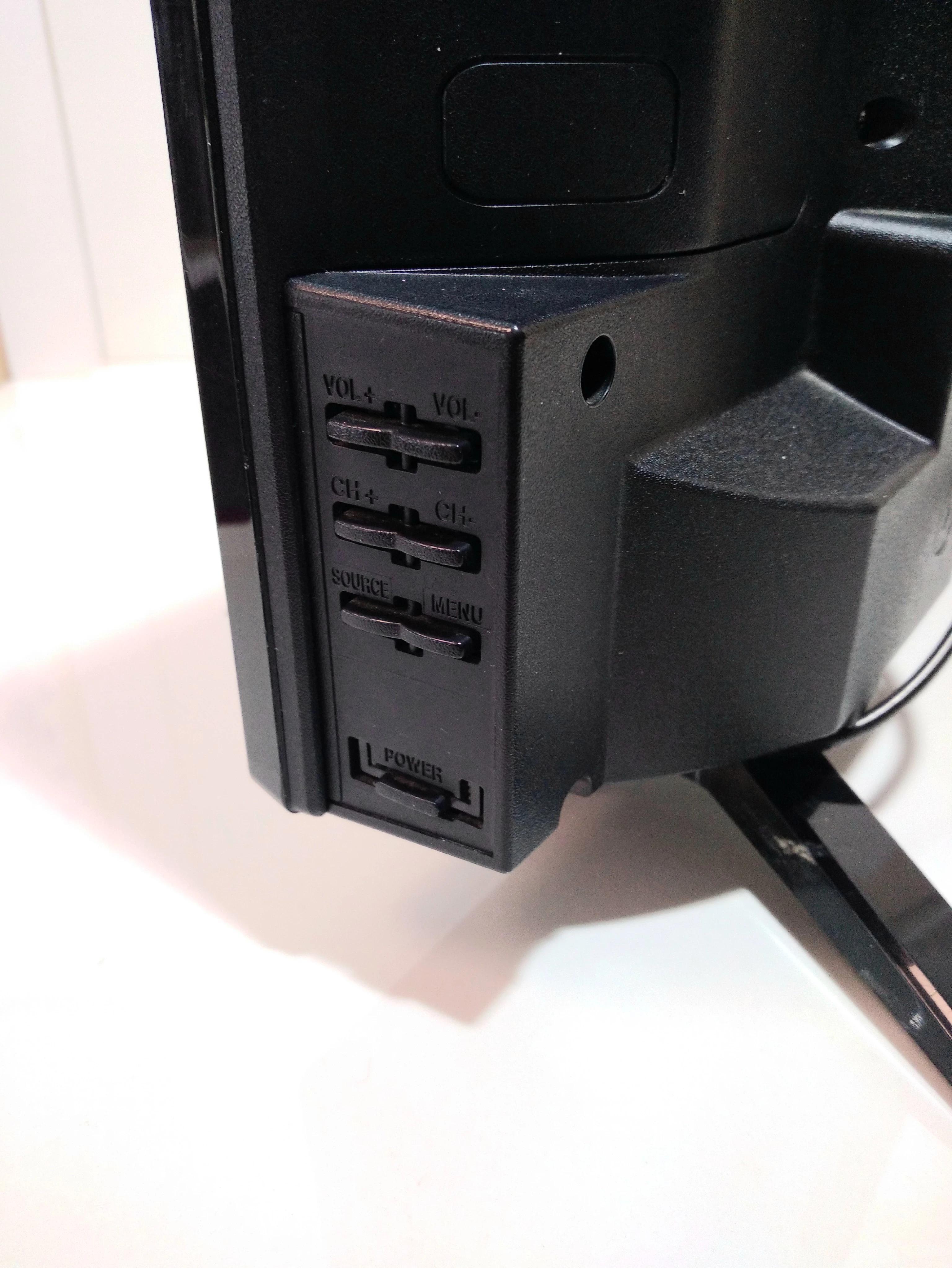 telewizor-manta-led-tv-22-led2206-stan-uzywany