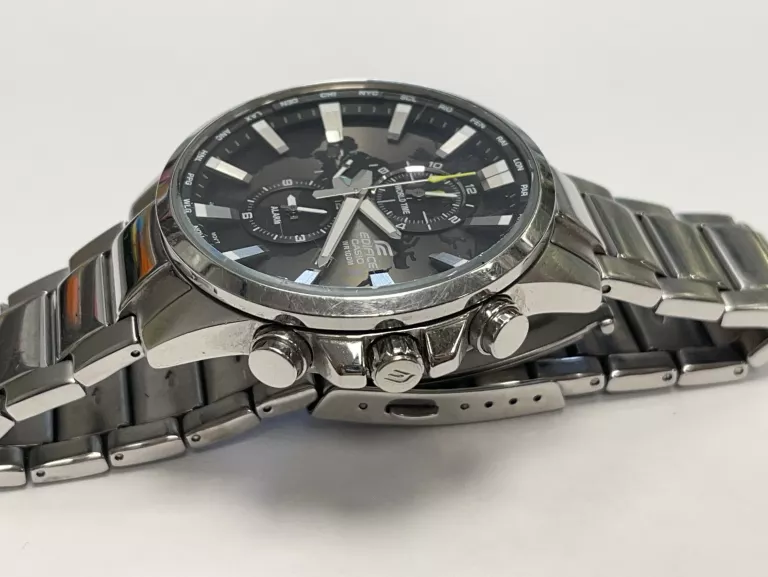 ZEGAREK CASIO EDIFICE EFR-303