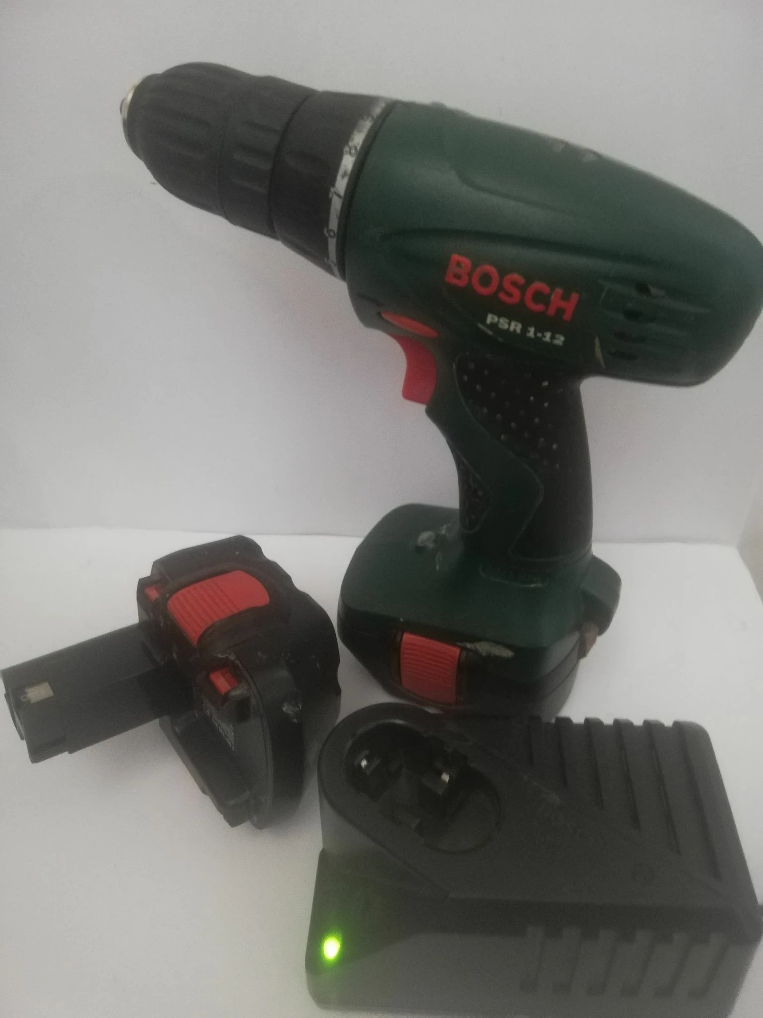 wkretarka-bosch-psr-1-12-walizka-2-akumulatory-stan-uzywany