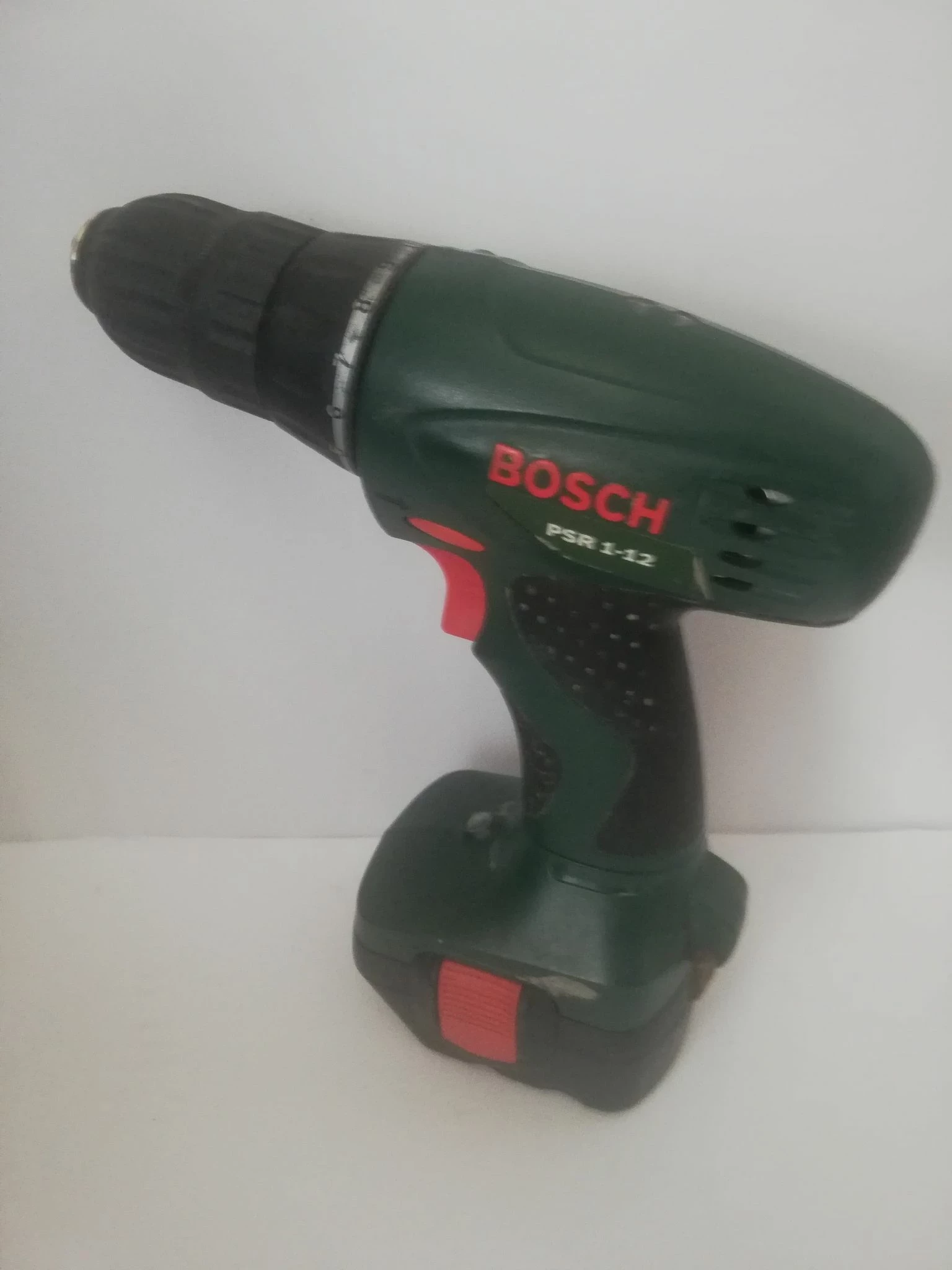 wkretarka-bosch-psr-1-12-walizka-2-akumulatory-rodzaj-silnika-silnik-szczotkowy