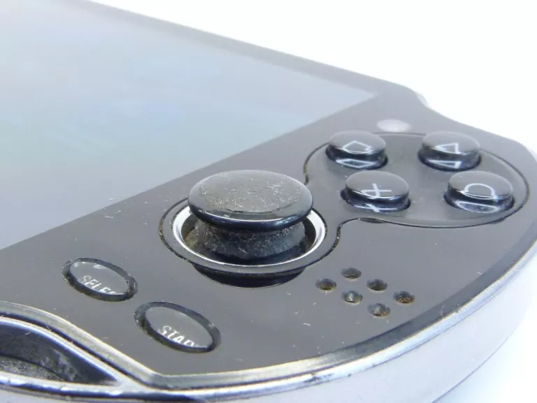 KONSOL SONY PLAYSTATION VITA PCH-1004