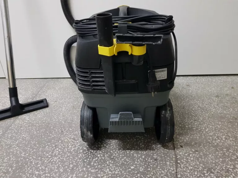 odkurzacz-karcher-professional-nt-251-ap-opis-pojemnosc-zbiornika-27