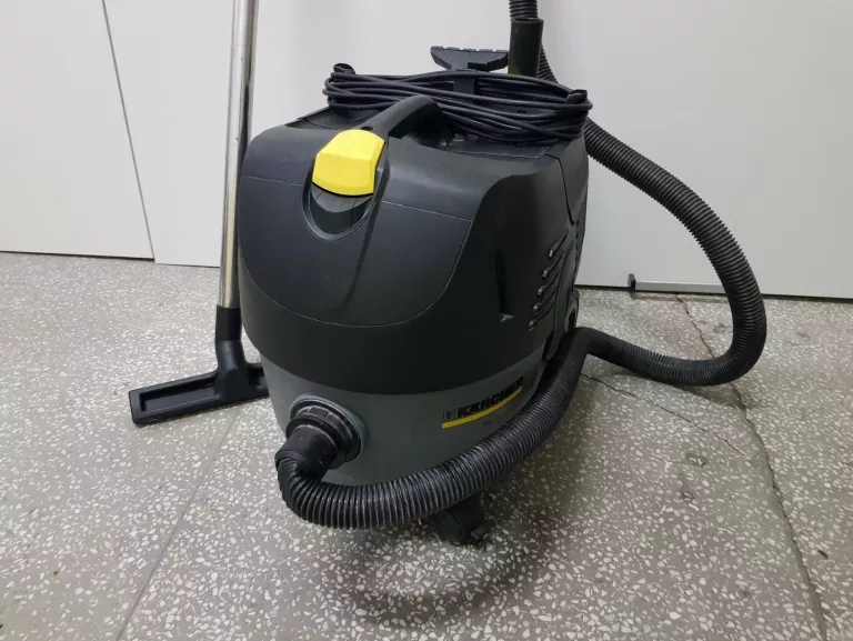 ODKURZACZ KARCHER PROFESSIONAL NT 25/1 AP OPIS