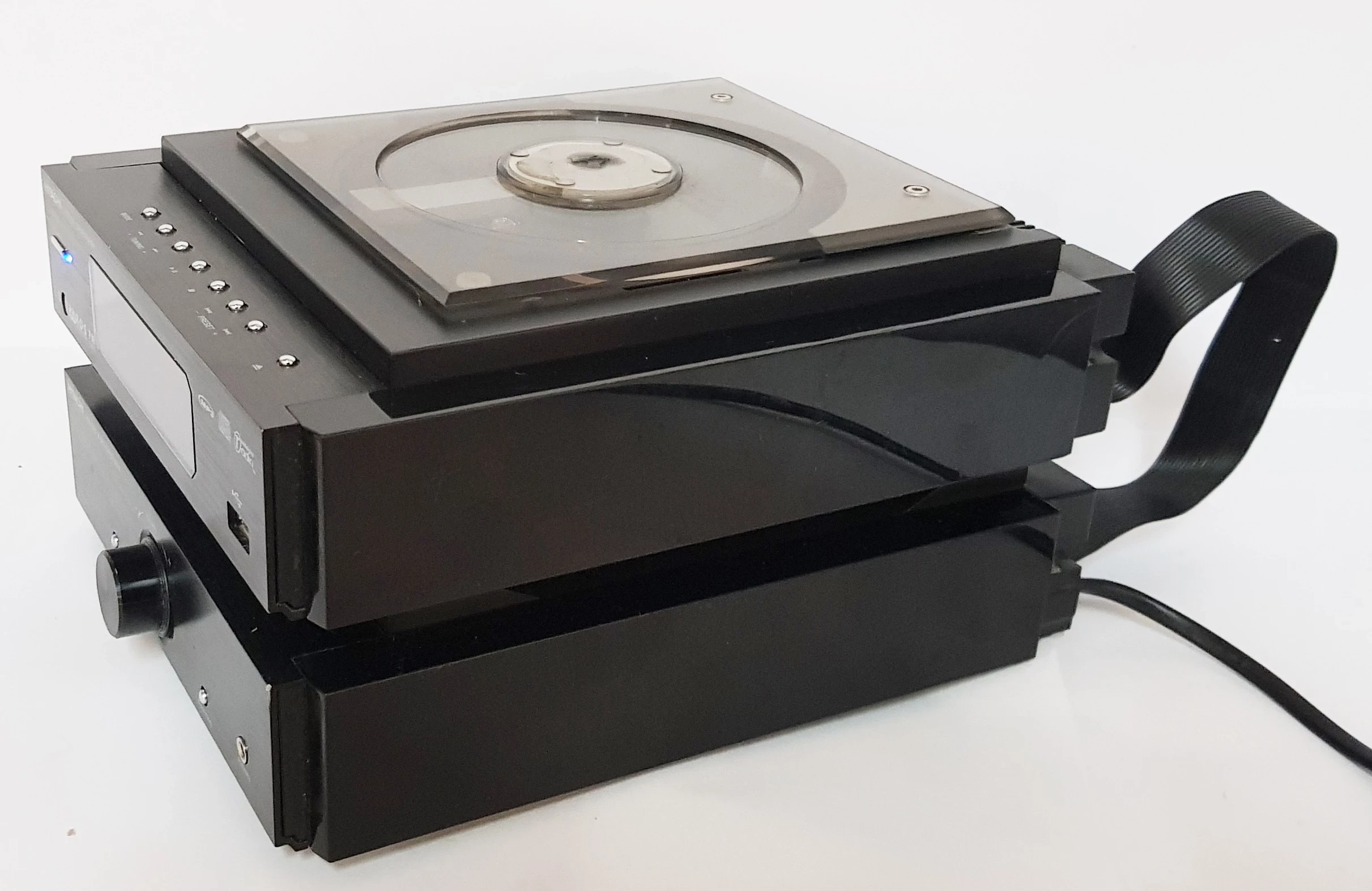 wieza-hitachi-axm136ie-radio-fm