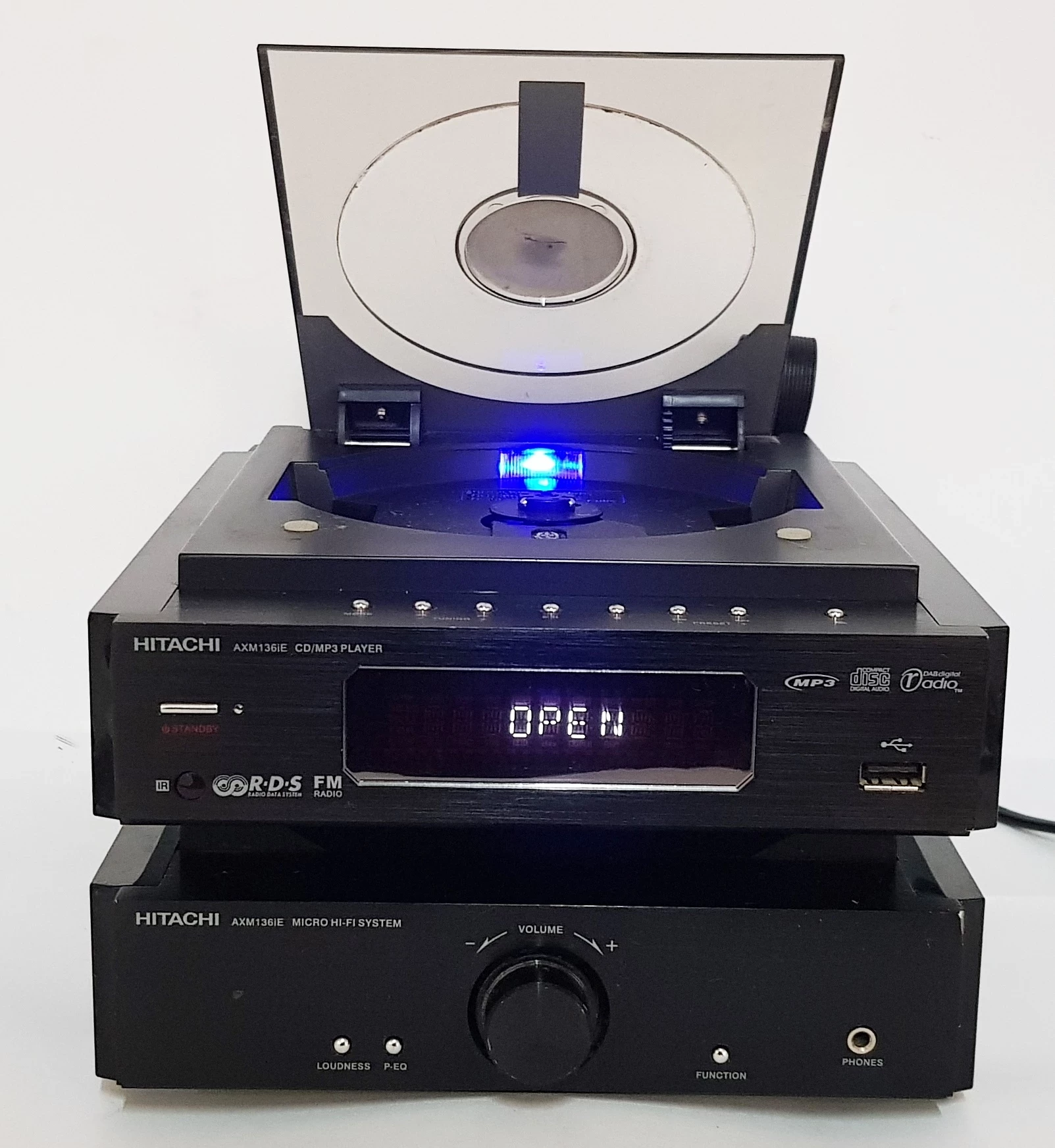 wieza-hitachi-axm136ie-kolor-czarny