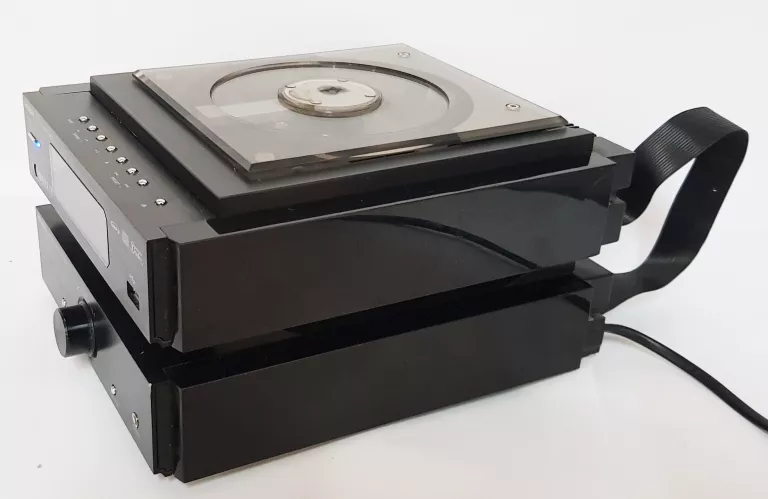 wieza-hitachi-axm136ie-radio-fm