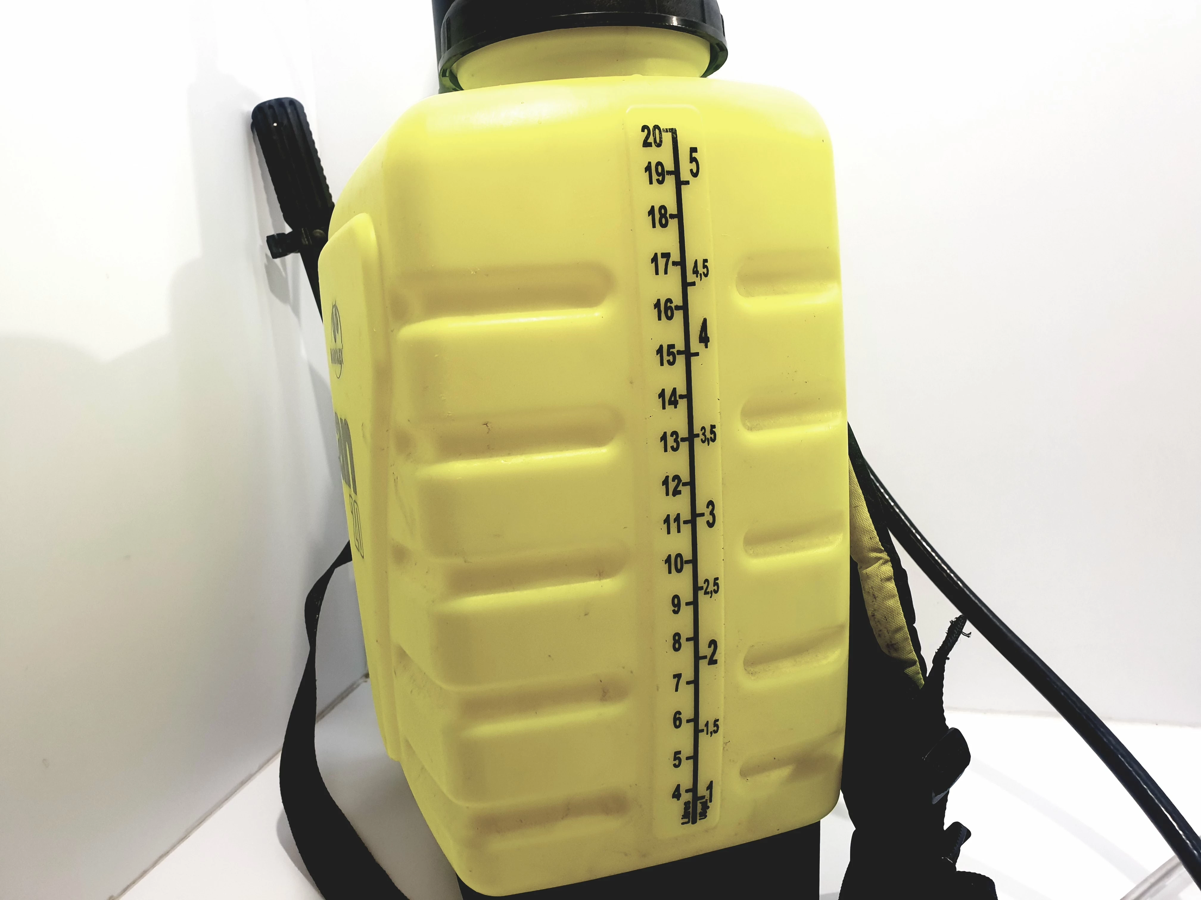 spryskiwacz-marolex-titan-20-zasilanie-reczne